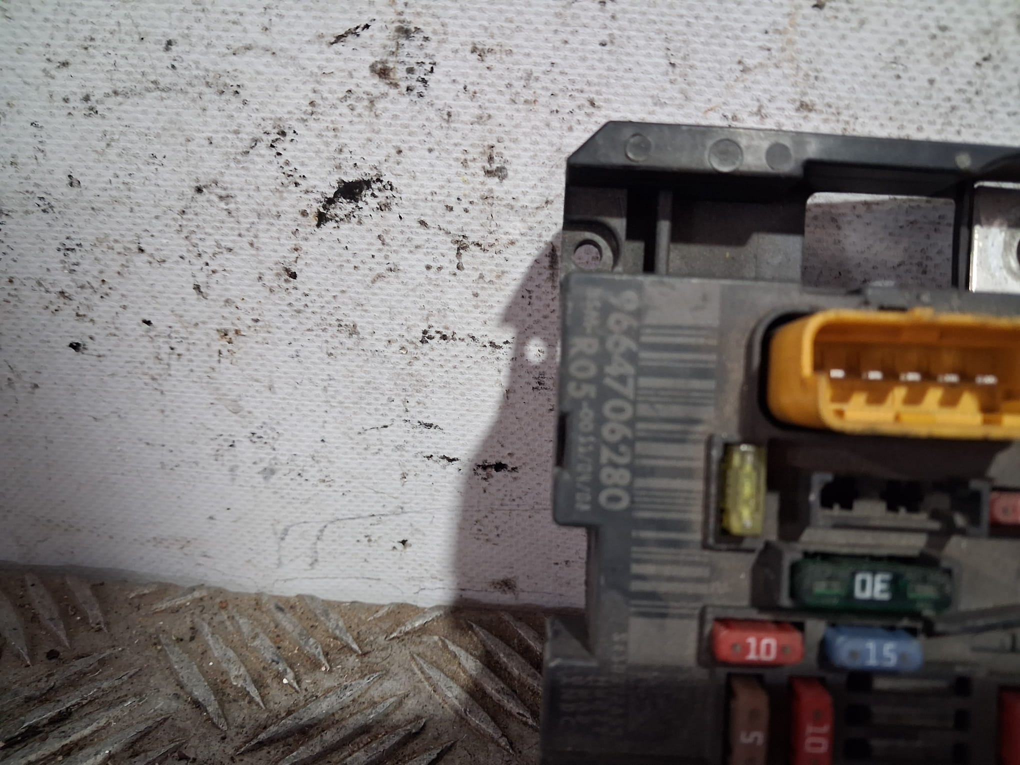 Caja de relés / fusibles 9664706280 de Peugeot 308 2007-2012