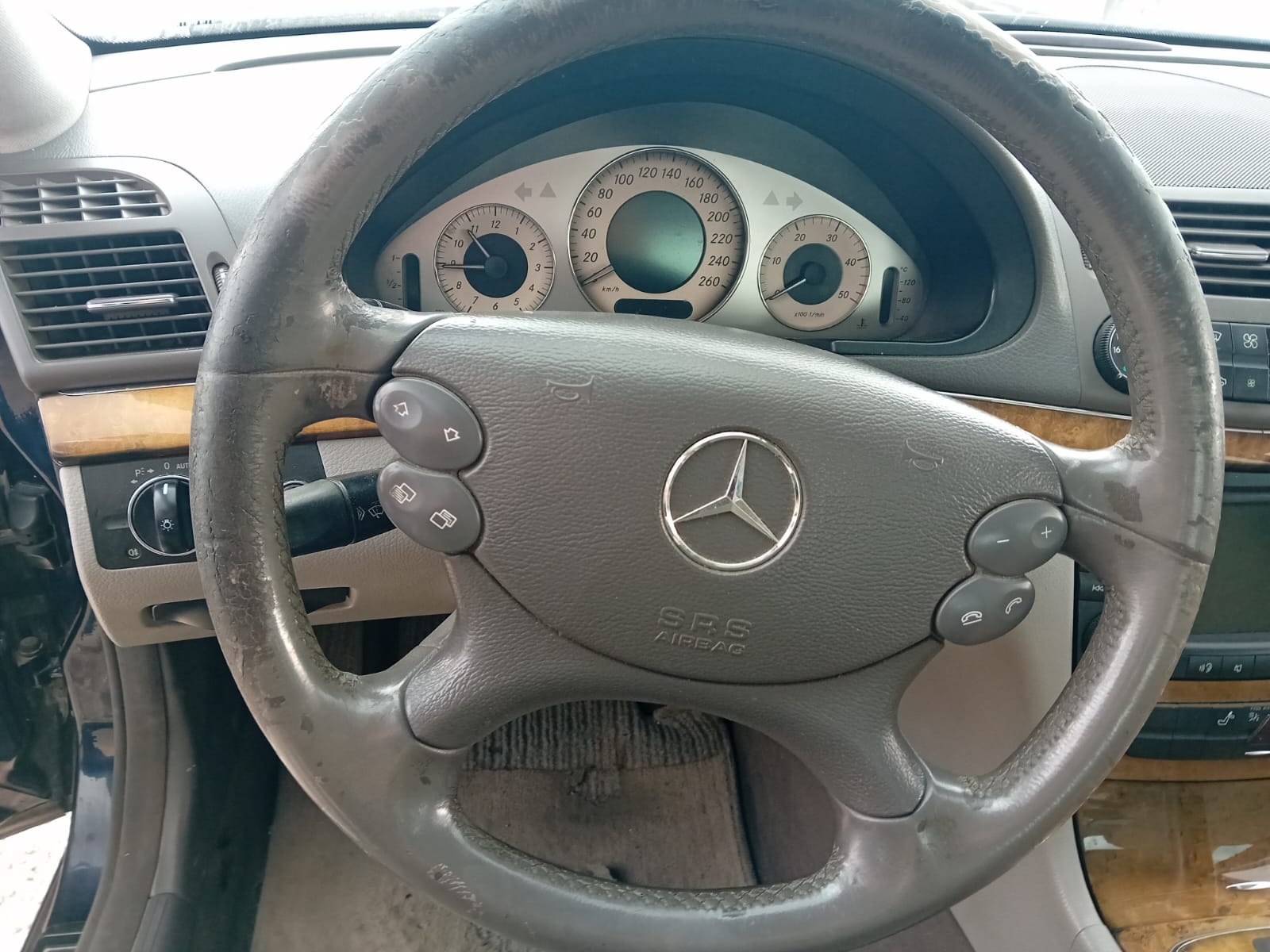 MERCEDES-BENZ E-Class W211/S211 (2002-2009) Обшивка передней левой двери 25593946