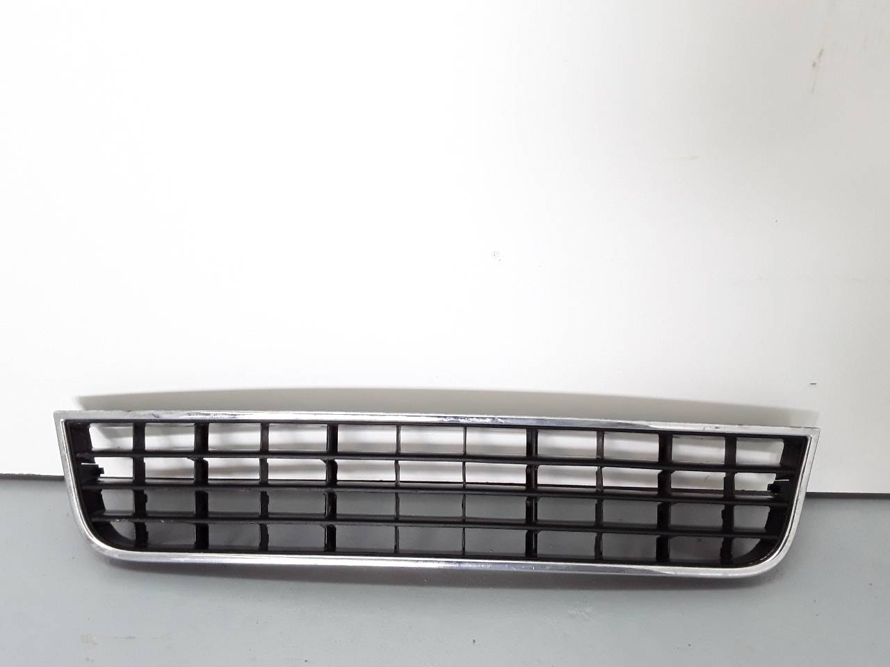 AUDI A6 C5/4B (1997-2004) Front Bumper Lower Grill 4B0807683L 18948987