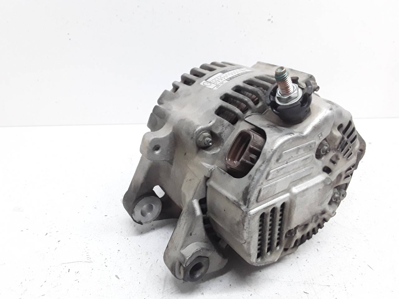 KIA Carnival 2 generation (2006-2010) Alternator 373004X900 25627375