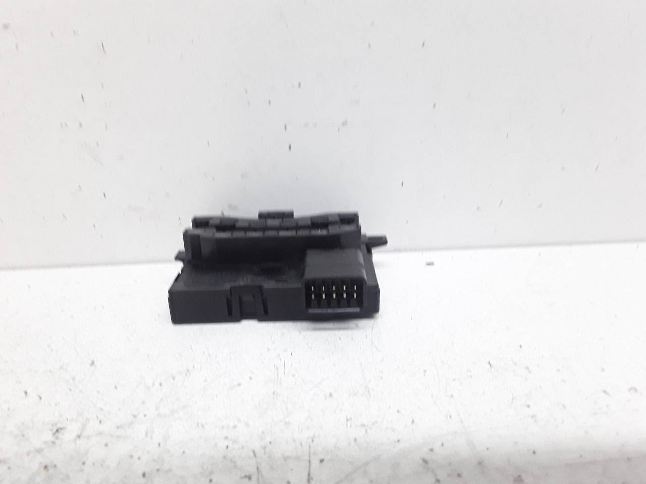 AUDI A3 8P (2003-2013) Relays 1K0959654 25605701