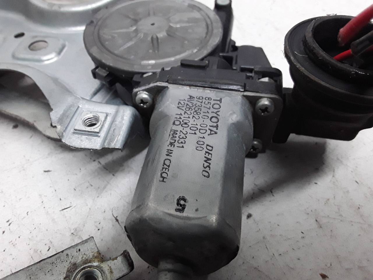 TOYOTA Auris 1 generation (2006-2012) Främre höger dörrfönsterhiss 857100D100 25625682