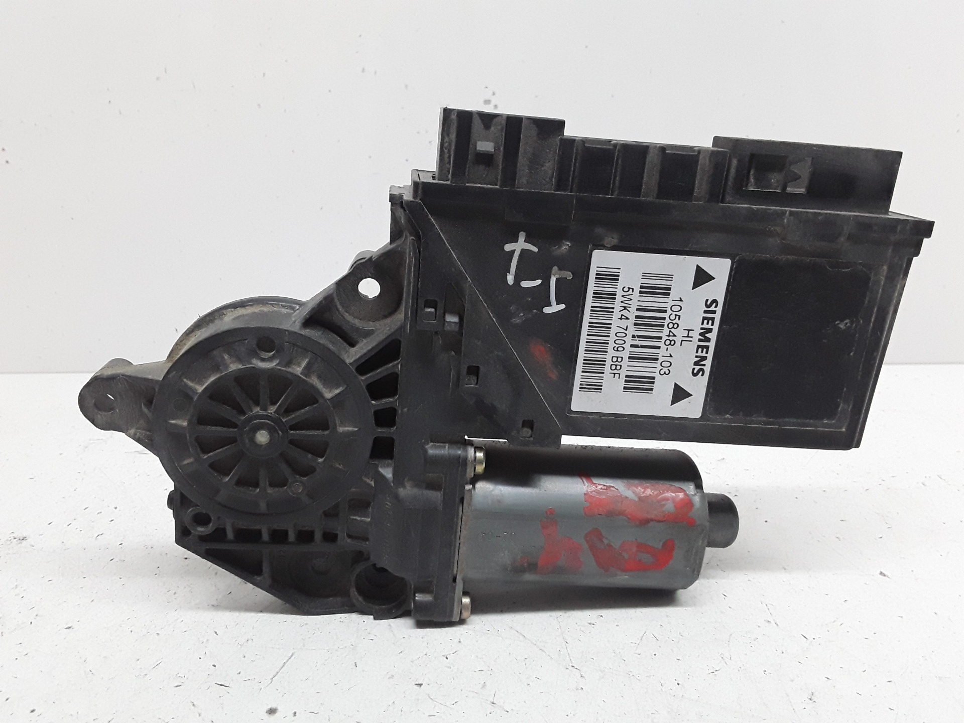 SUZUKI A4 B6/8E (2000-2005) Aizmugurējo kreiso durvju loga pacēlāja motorīts 105848103 19143975