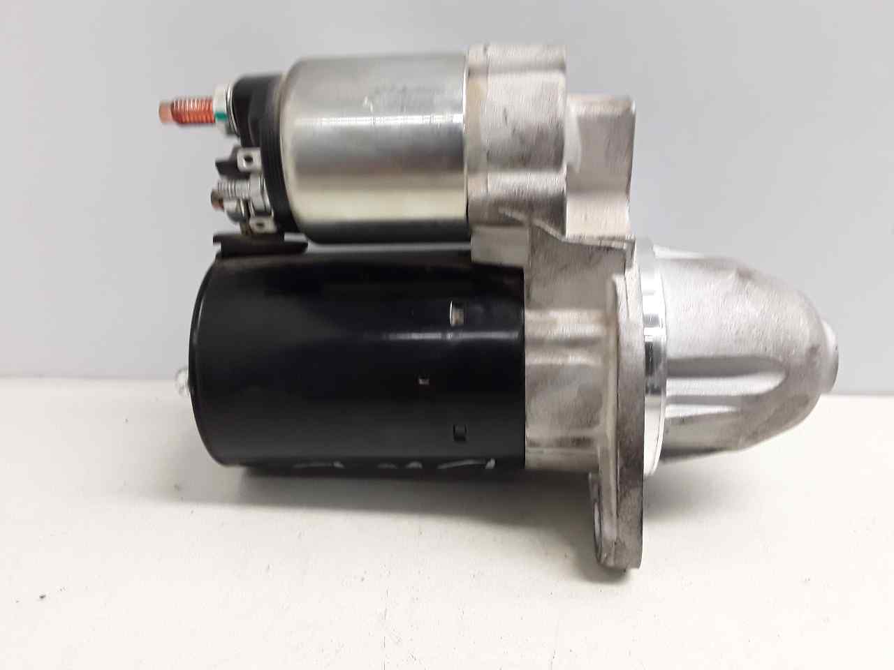 BMW 1 Series E81/E82/E87/E88 (2004-2013) Startovací motor 0001107426 25615505