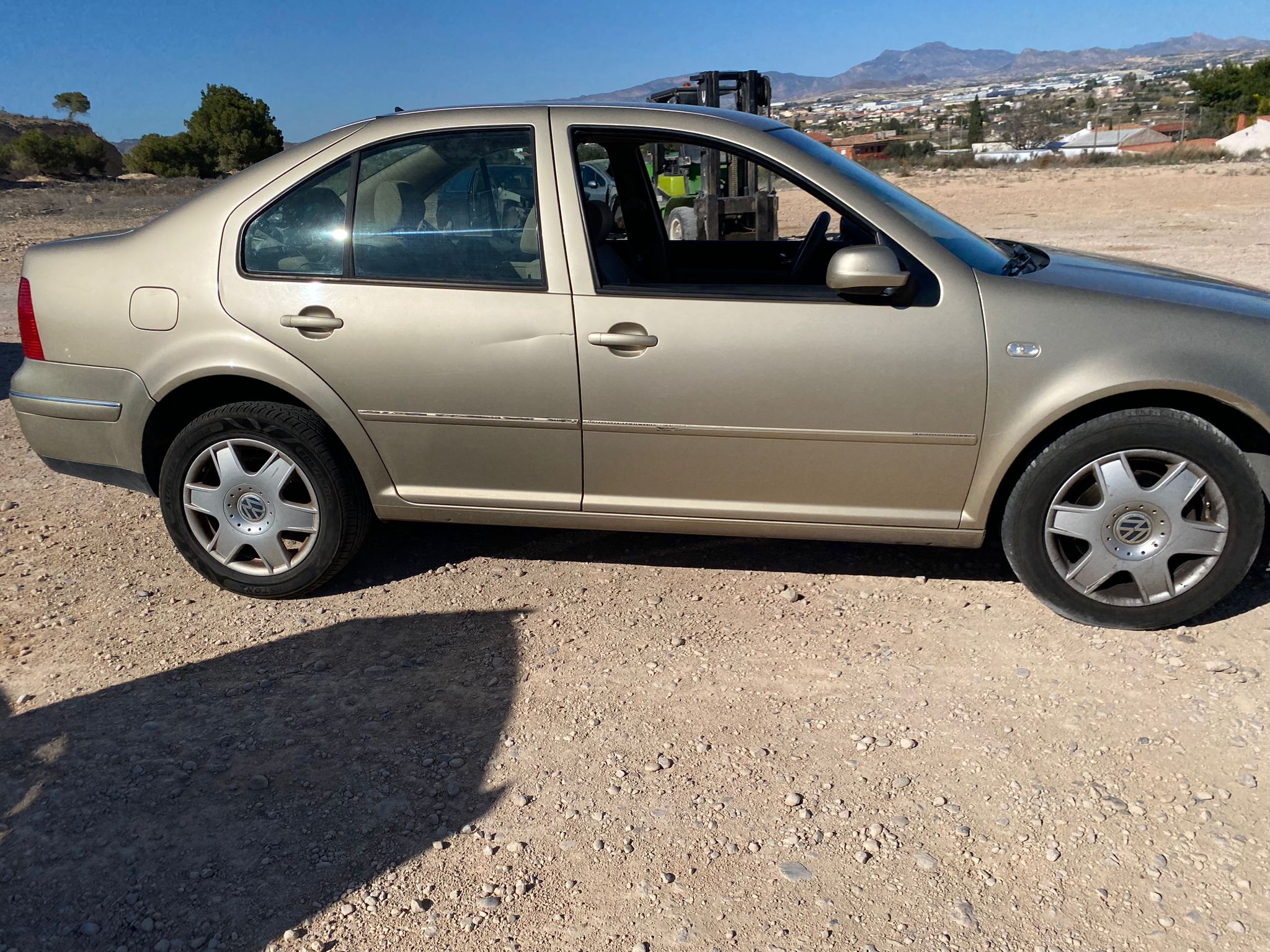 VOLKSWAGEN Bora 1 generation (1998-2005) Παράθυρο μπροστινών δεξιών πορτών 43R007951 25968429