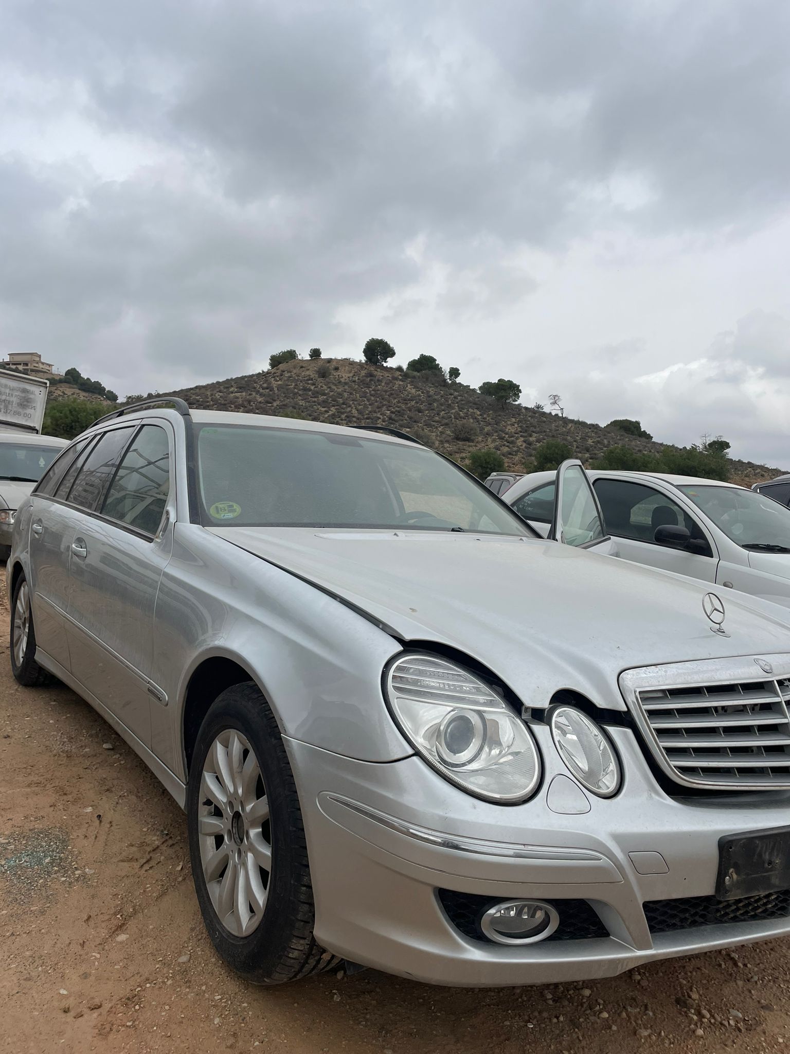 MERCEDES-BENZ E-Class W211/S211 (2002-2009) Citas virsbūves detaļas A2118602247 19084205