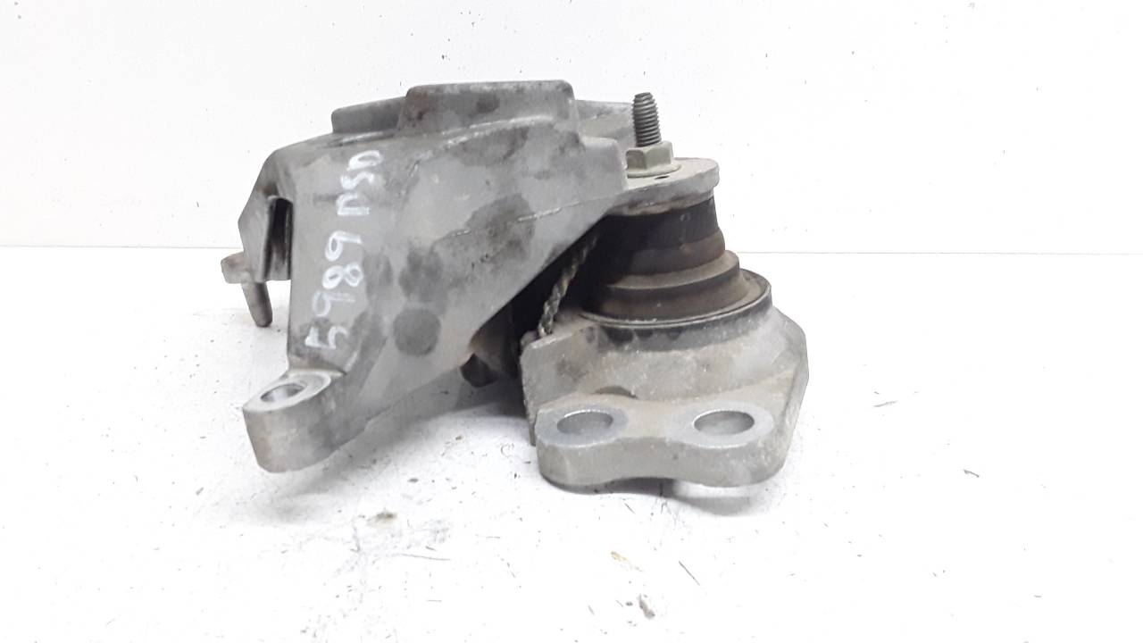 RENAULT Clio 1 generation (1990-1998) Bal oldali motorblokk 8200267625A 25623562