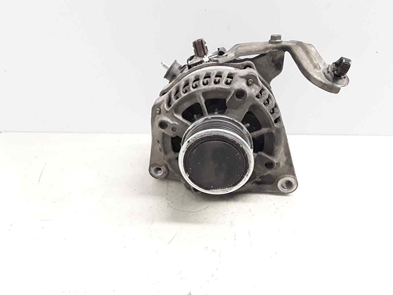 TOYOTA Auris 1 generation (2006-2012) Alternateur 27060ON100 25626256