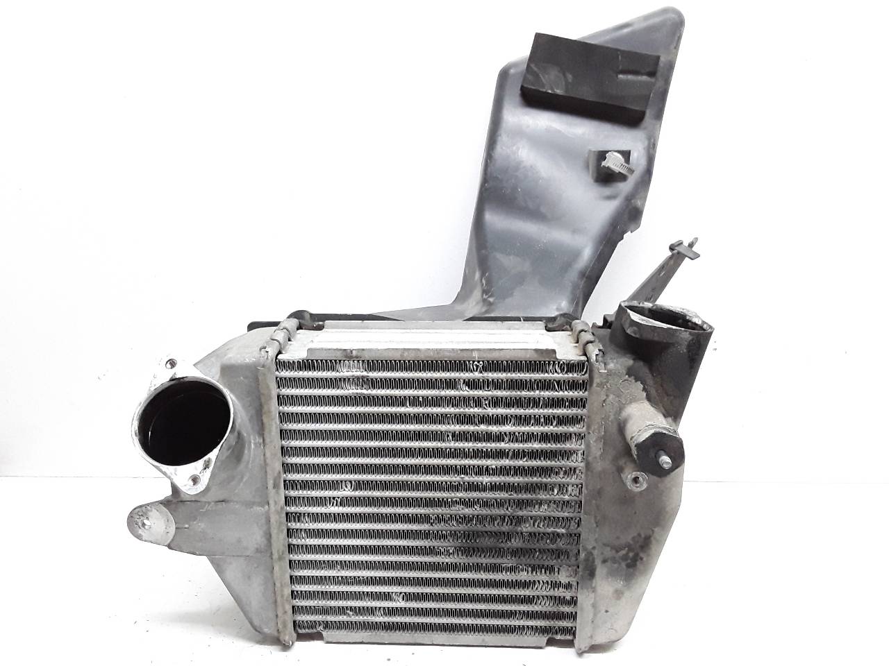 CHEVROLET 5 1 generation (2005-2010) Starpdzesētāja/interkūlera radiators 1271002362 19105775