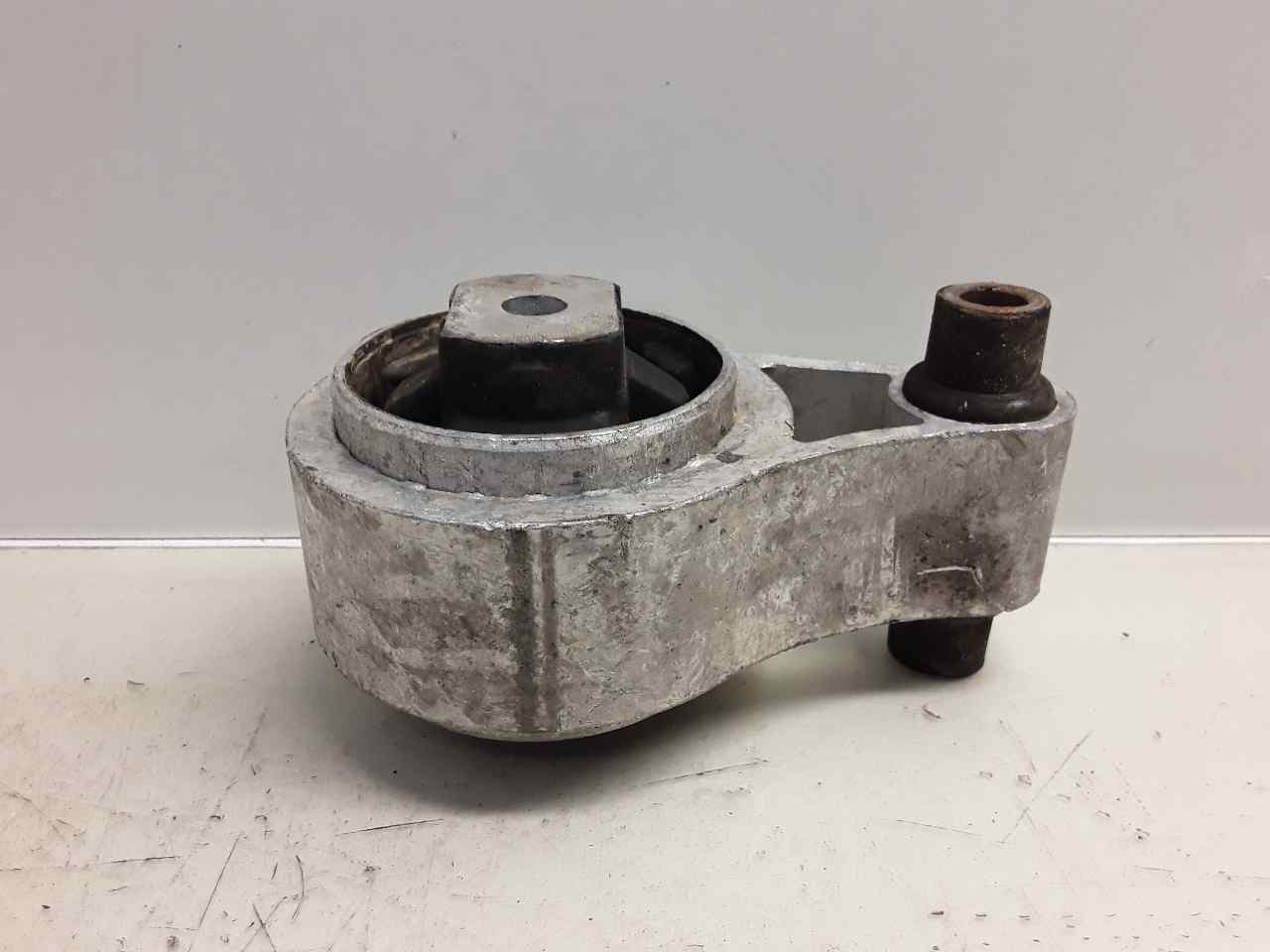 RENAULT Master 2 generation (1997-2010) Engine mount rear G9U 25605987