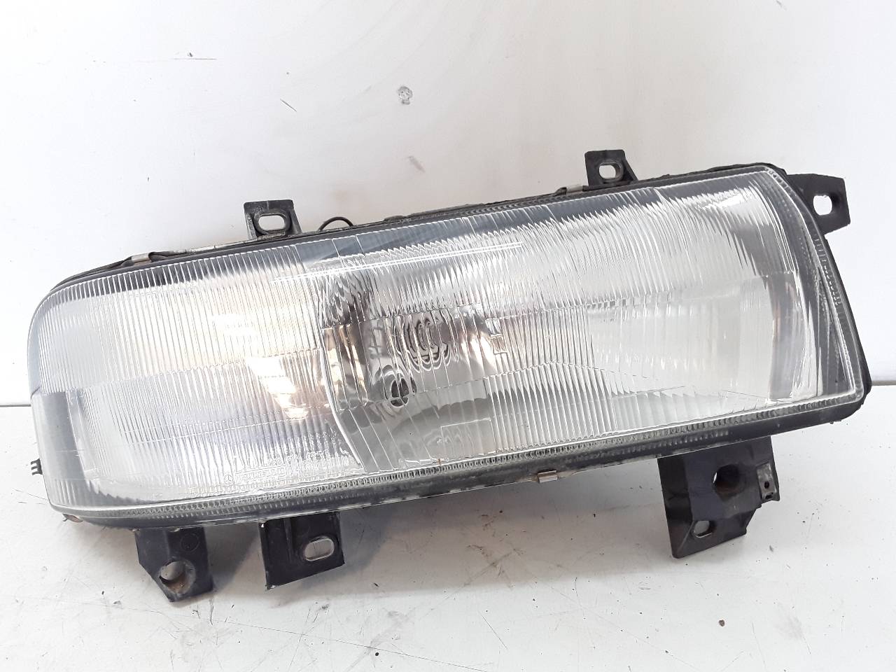 RENAULT Master 2 generation (1997-2010) Front Right Headlight 38200748 25615332