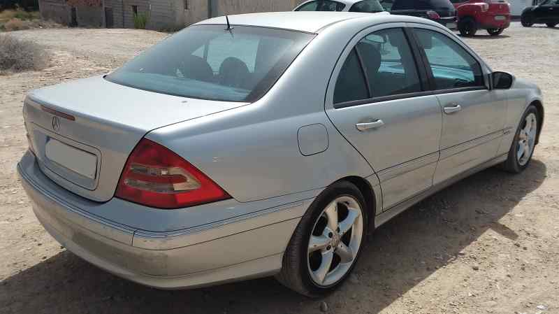 MERCEDES-BENZ C-Class W203/S203/CL203 (2000-2008) Priekinis dešinys žibintas A2038200261 25594519