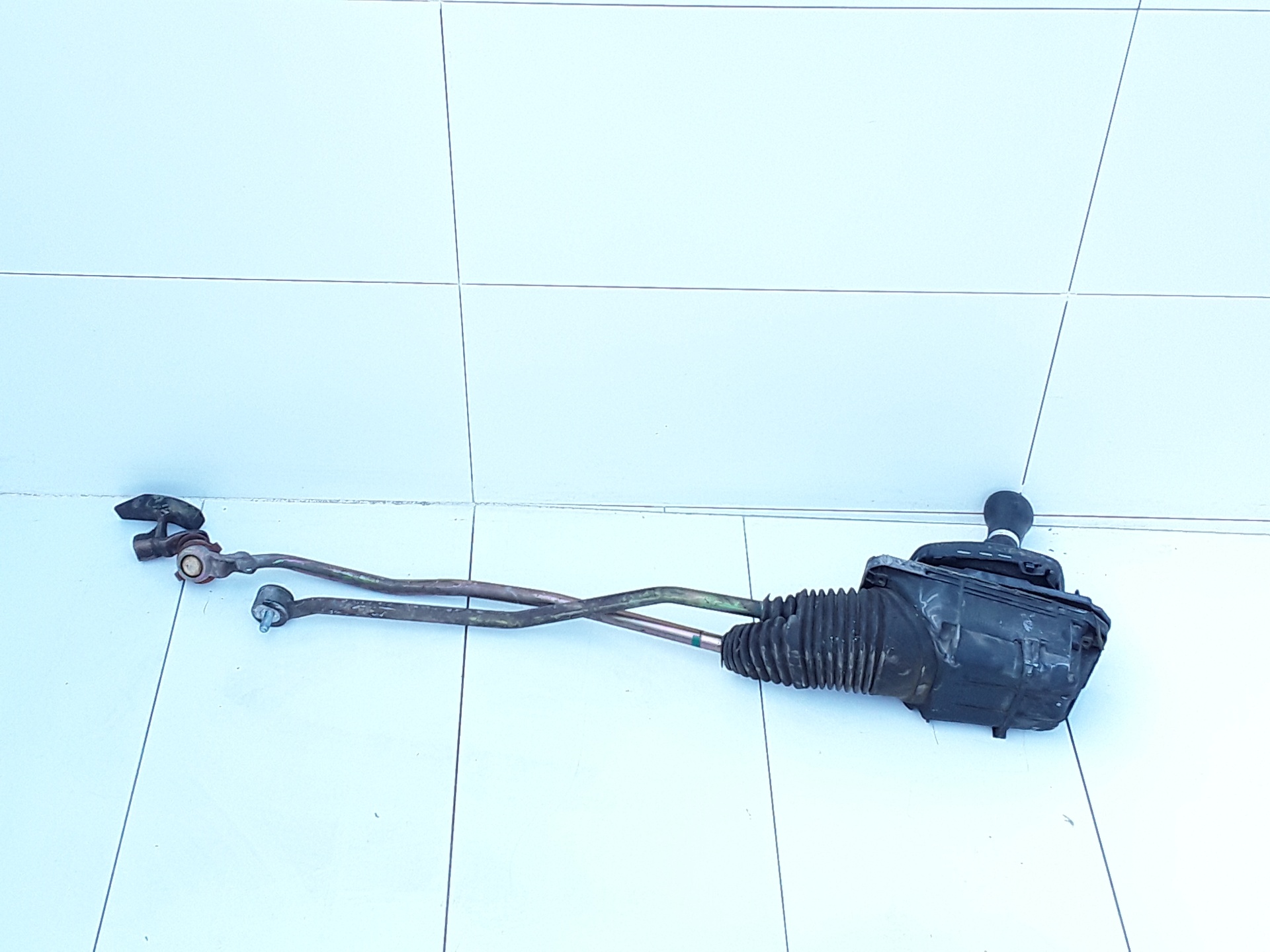 SUZUKI SX4 1 generation (2006-2014) Gearskifteknap 4B0711025E 25622375