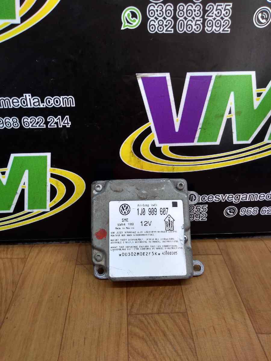 VOLKSWAGEN Passat B5 (1996-2005) SRS Control Unit 1J0909607 18839121