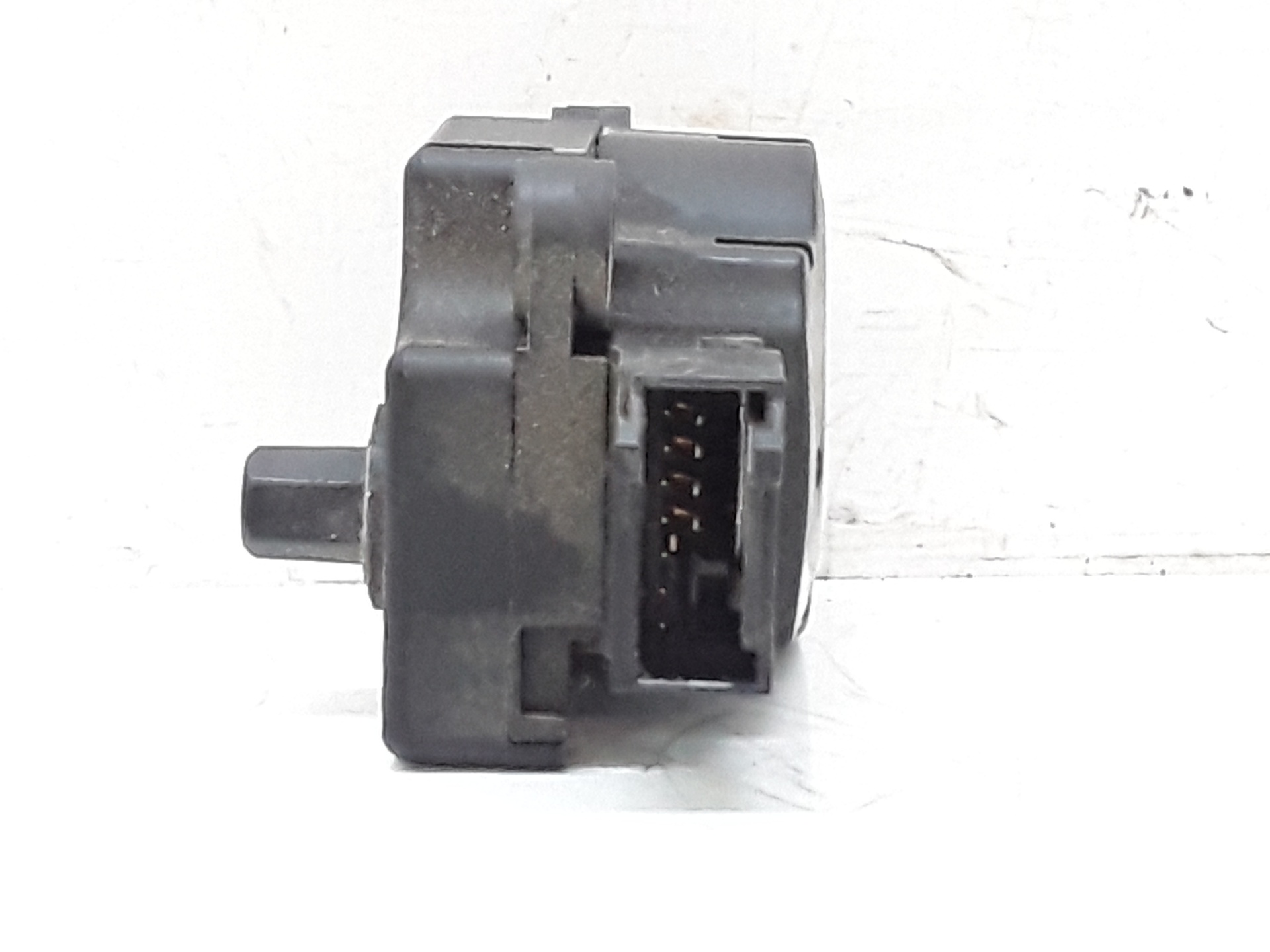 TOYOTA Air Conditioner Air Flow Valve Motor A2038201642 25621975