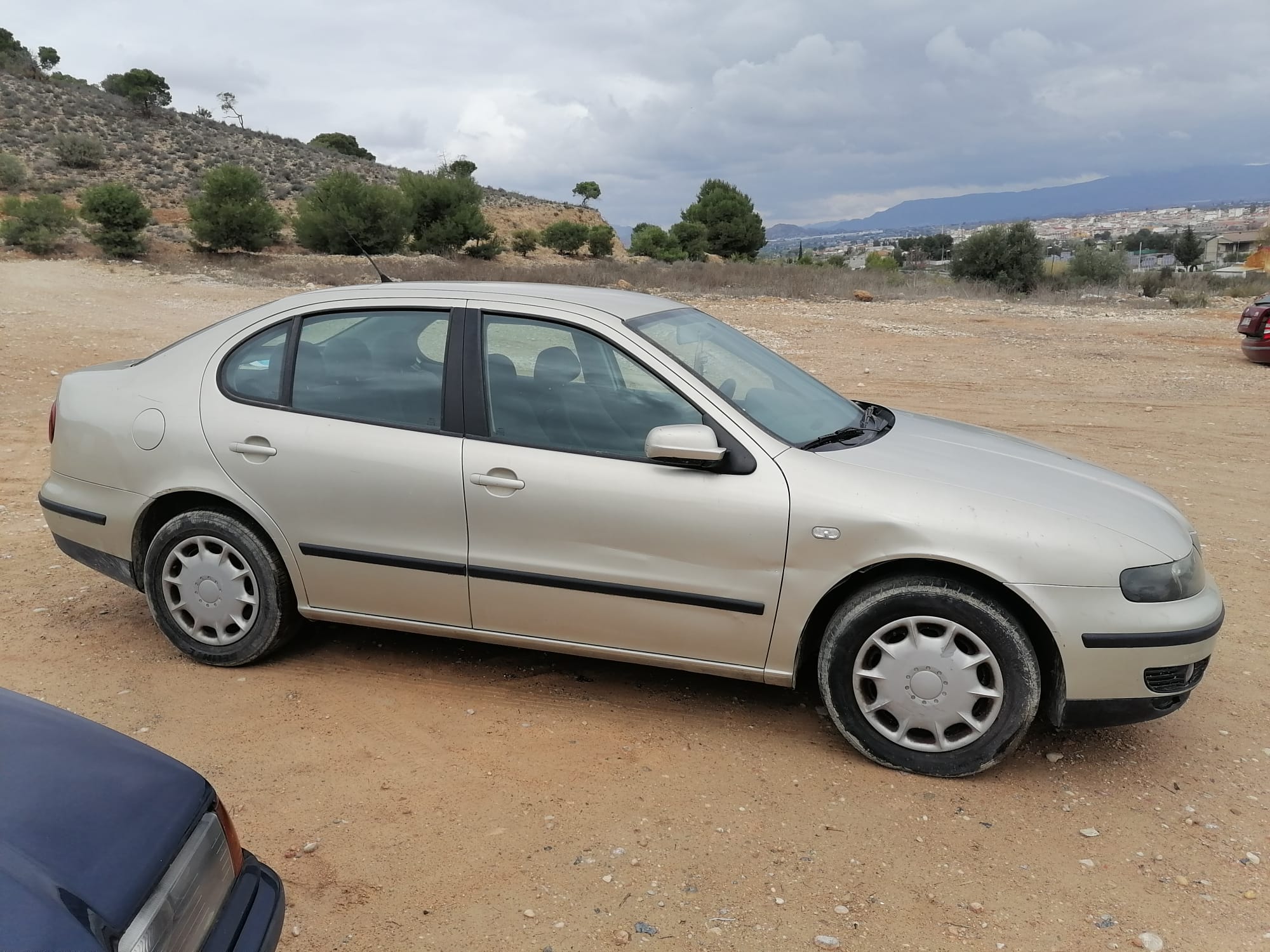 NISSAN Feu antibrouillard avant gauche 67742830 25611106