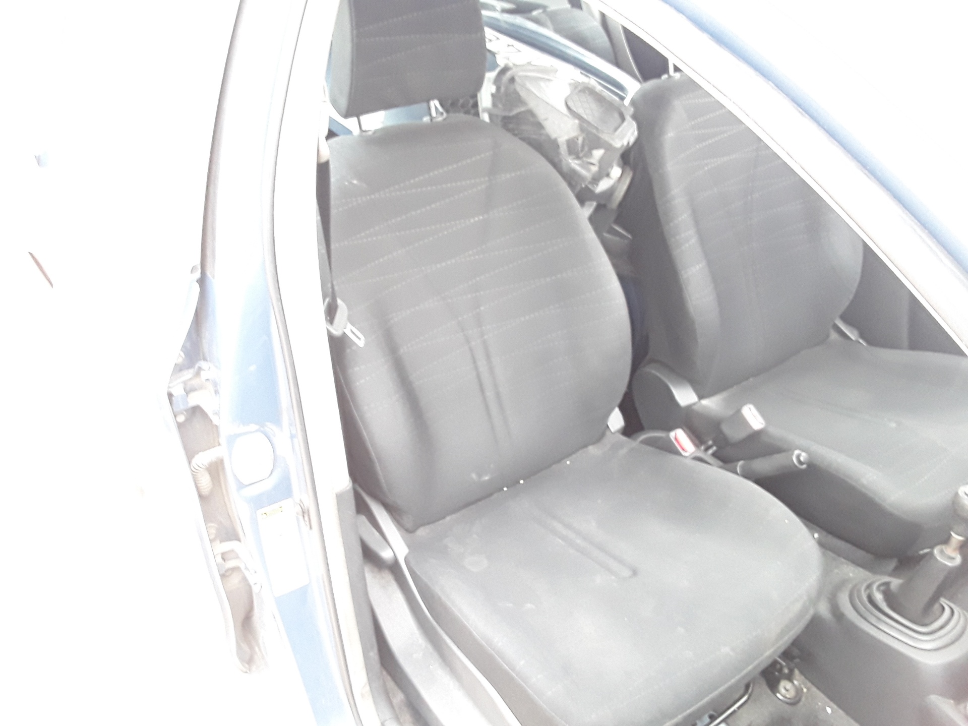 TOYOTA Yaris 2 generation (2005-2012) Oikea etuistuin 25622201