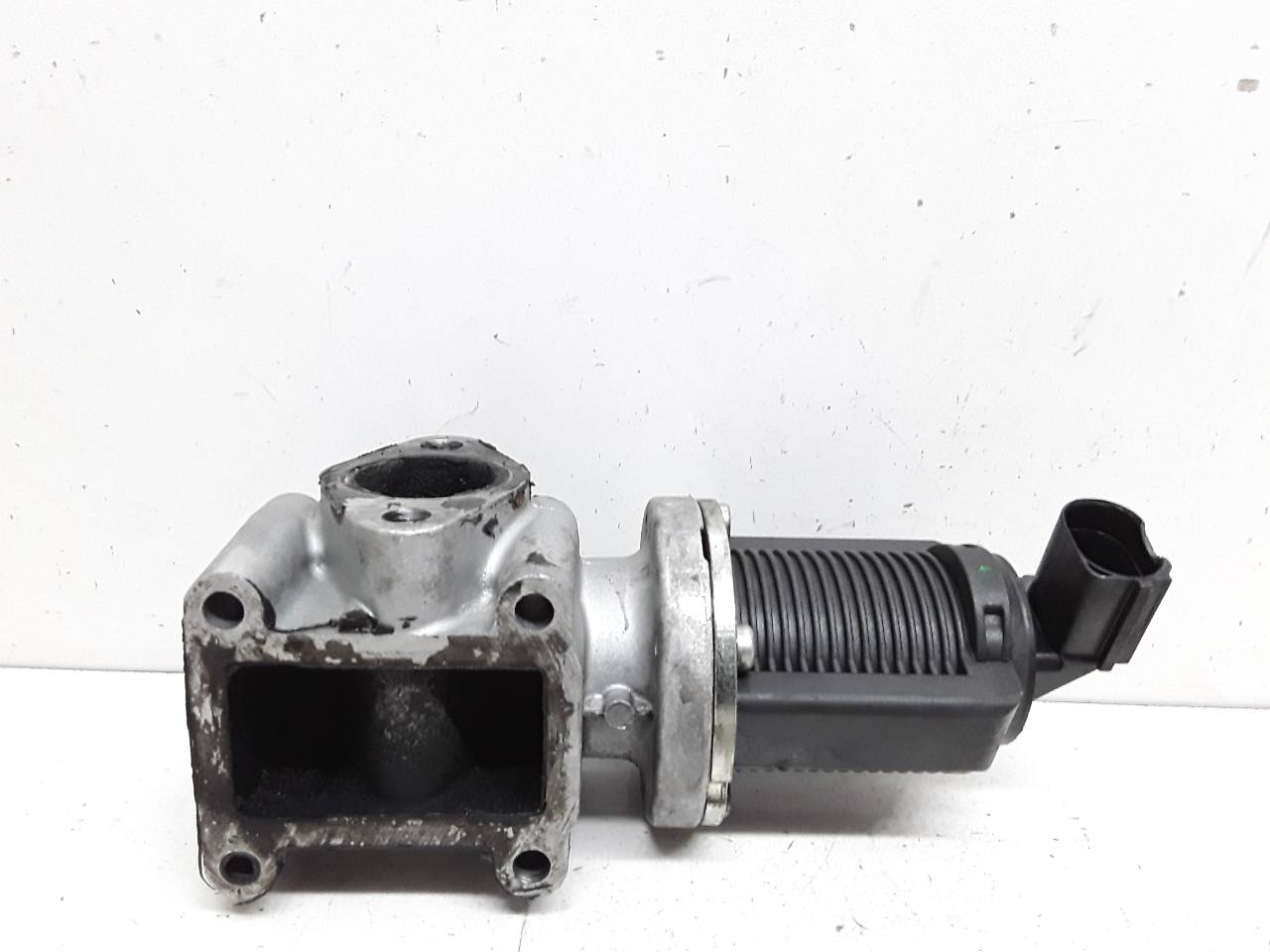 OPEL Astra J (2009-2020) EGR Valve 55215031 25615368