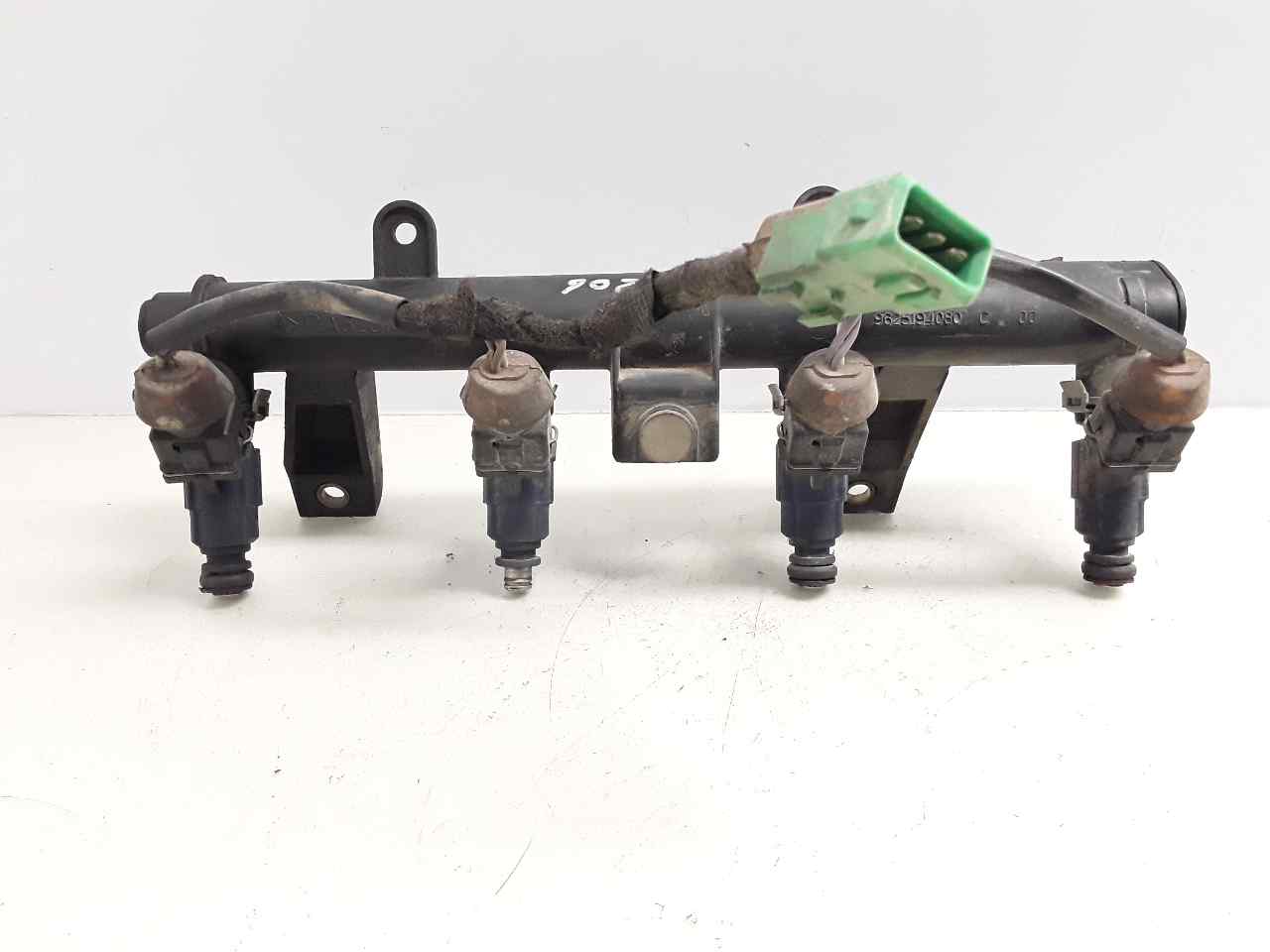 PEUGEOT 206 1 generation (1998-2009) Fuel Rail 9625194080 23080848