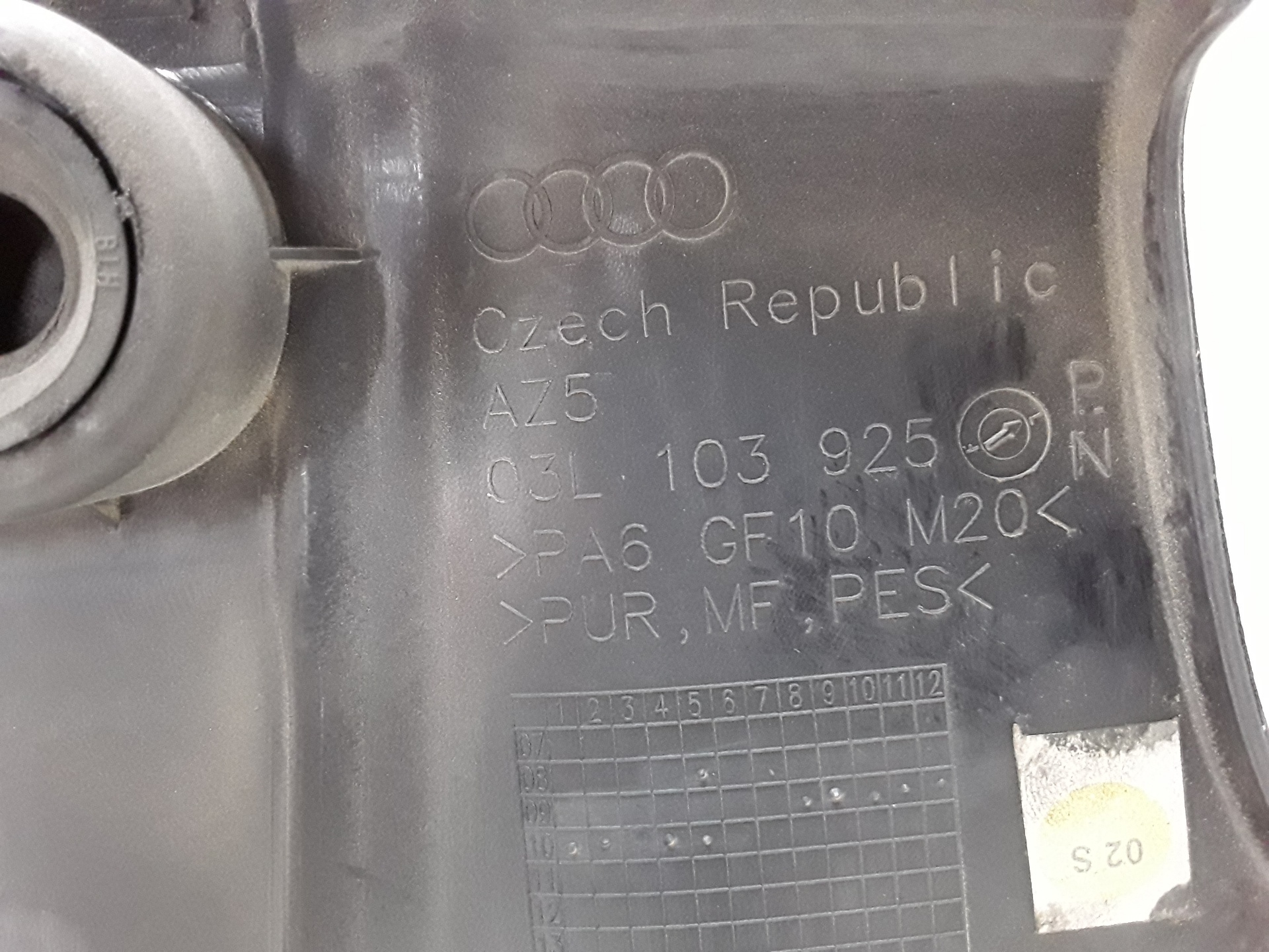 AUDI A6 C6/4F (2004-2011) Engine Cover 03L103925 19093773