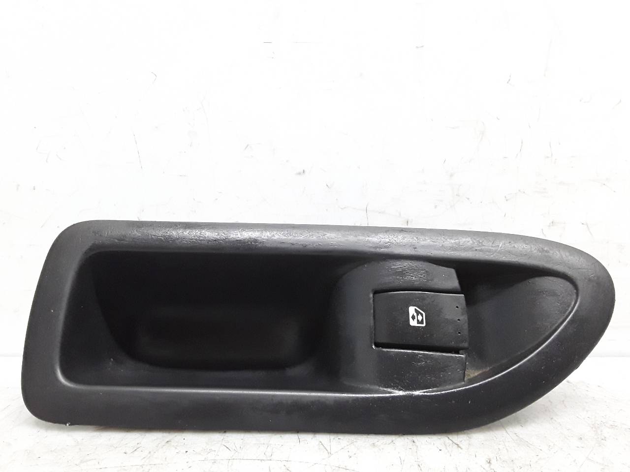 FIAT Palio 1 generation (1996-2004) Rear Right Door Window Control Switch 8200016013 25612676