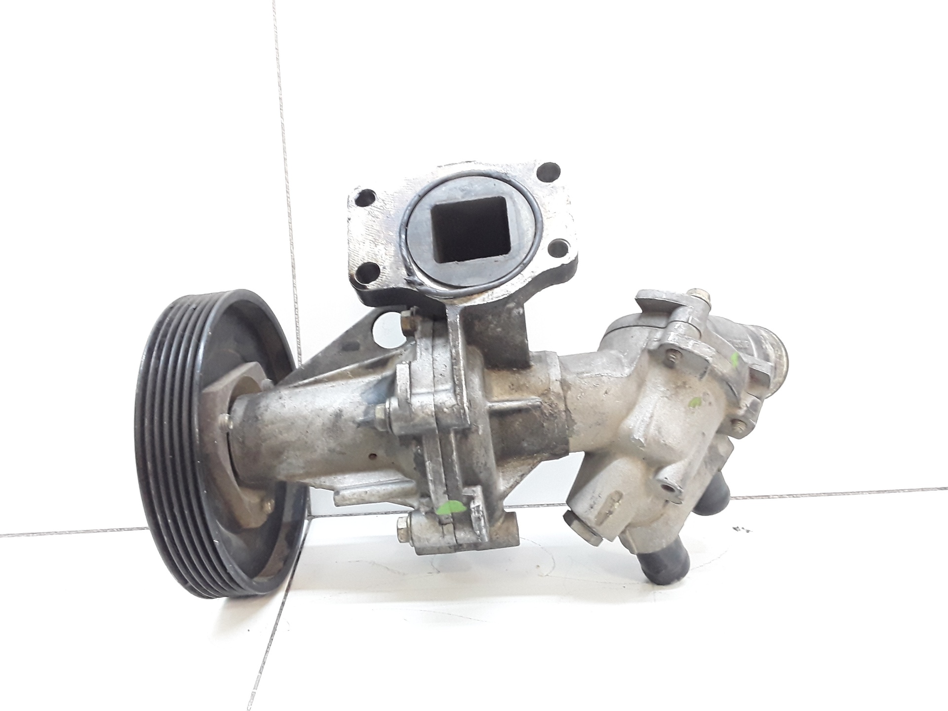 BMW 5 Series F10/F11 (2009-2017) Vodná pumpa 0070905001 25622739