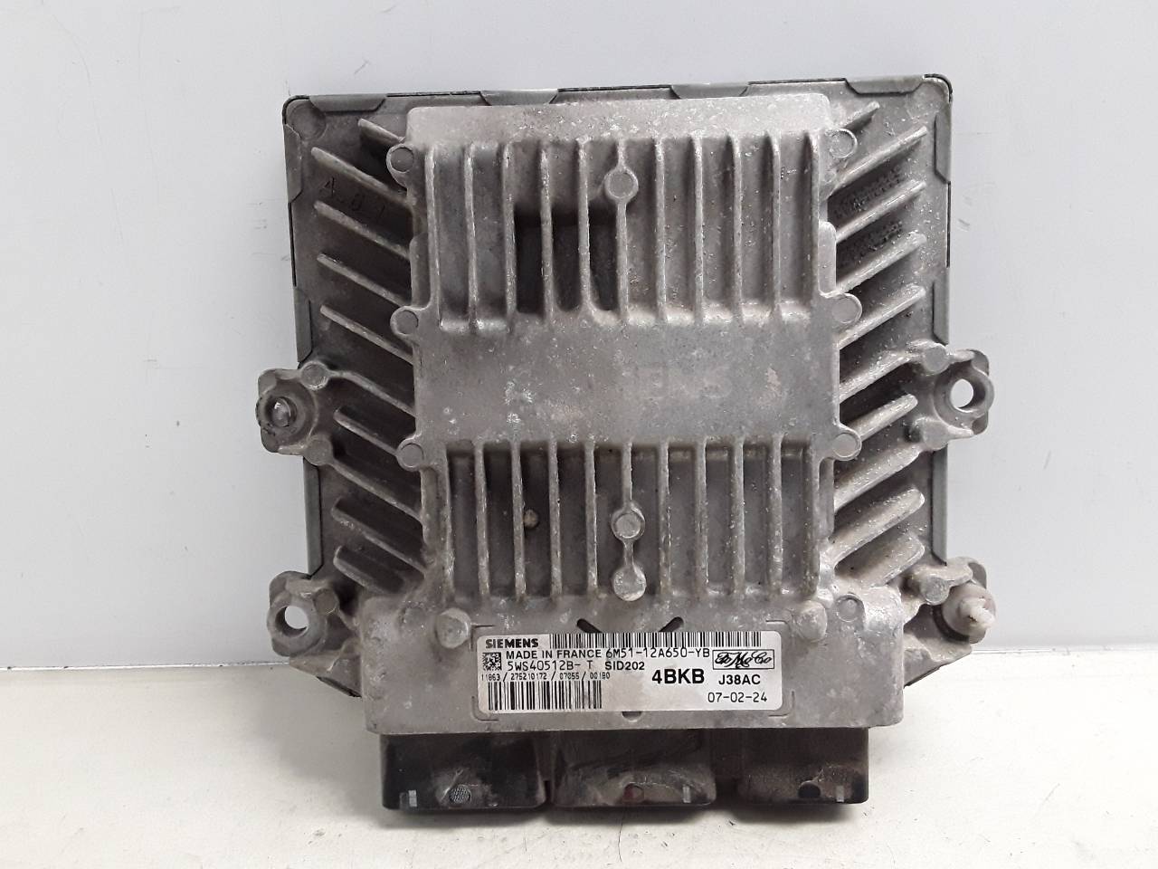 PEUGEOT 3008 1 generation (2010-2016) Engine Control Unit ECU 6M5112A650YB 25628309