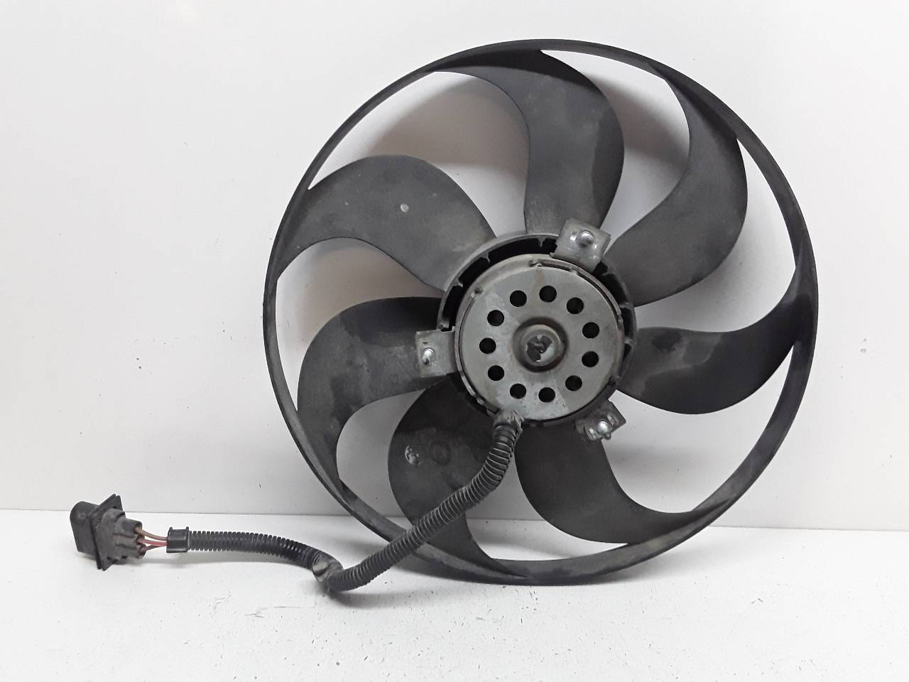 SEAT Leon 1 generation (1999-2005) Diffuser Fan 6Q0959455H 19134450