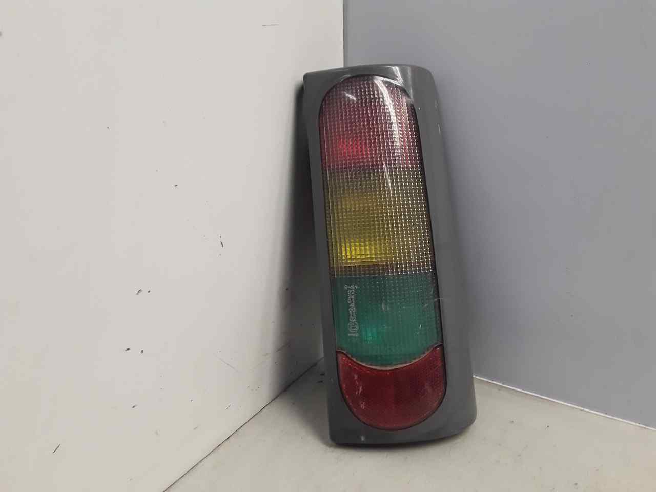 RENAULT Express Rear Right Taillight Lamp 600103013 25089215