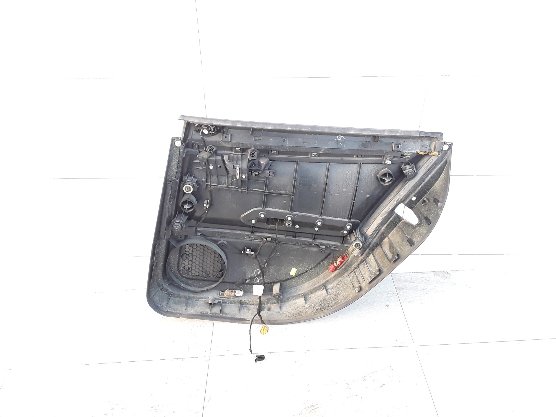 AUDI A4 B7/8E (2004-2008) Moulure de porte arrière gauche 8E0867305 25609768