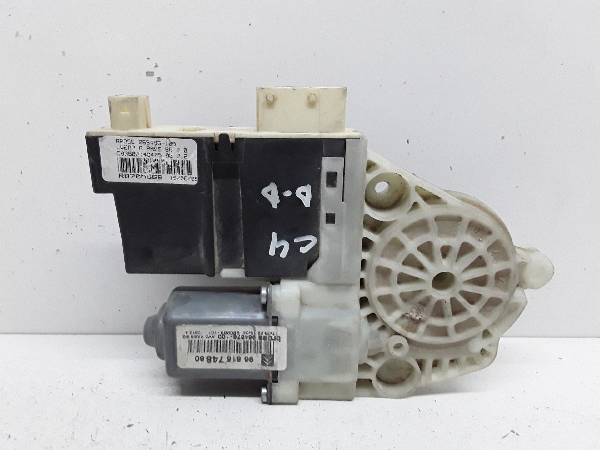 PEUGEOT C4 1 generation (2004-2011) Front Right Door Window Control Motor 9681574880 19138815