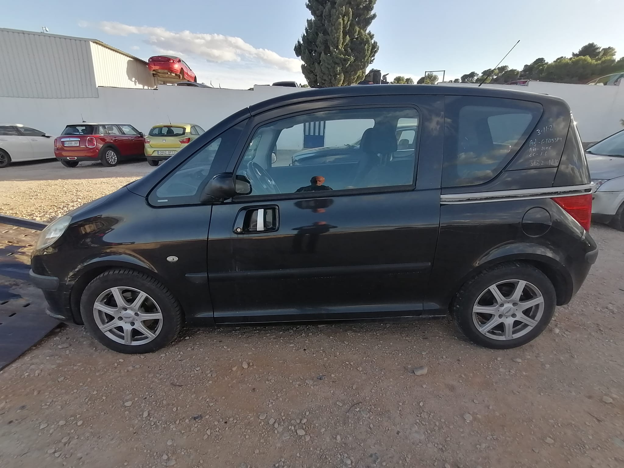 PEUGEOT 1007 1 generation (2005-2009) Vänster främre dörrfönsterbrytare 96401469XT 19027490