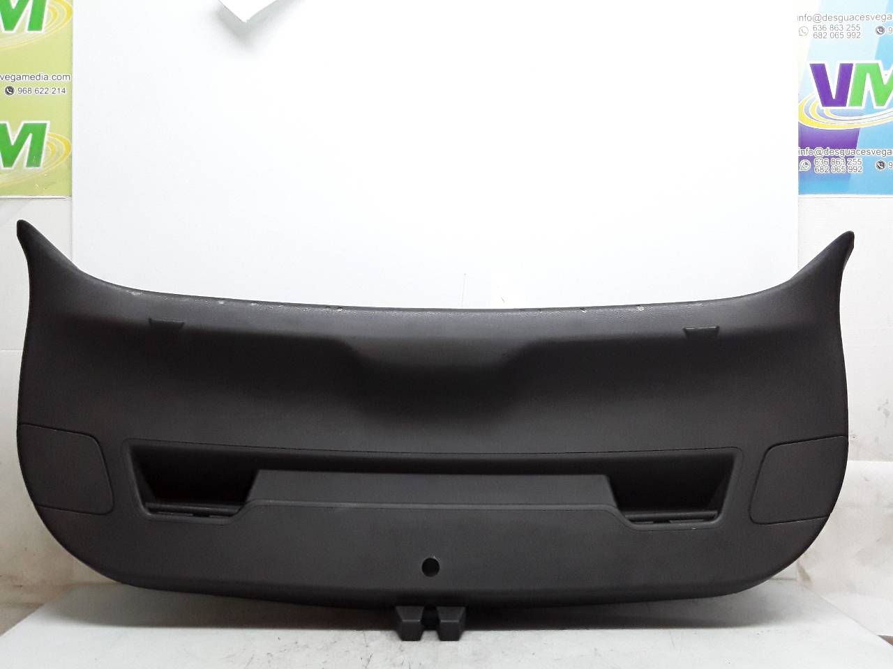 OPEL Astra J (2009-2020) Tailgate Cover Trim 360583280 25612649