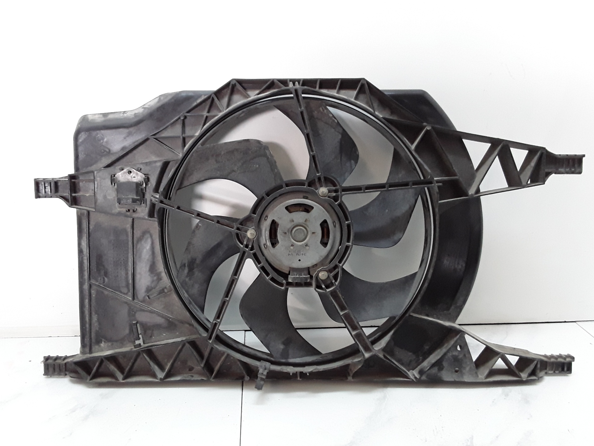 FIAT Laguna 2 generation (2001-2007) Diffuser Fan 8200025635 19038416