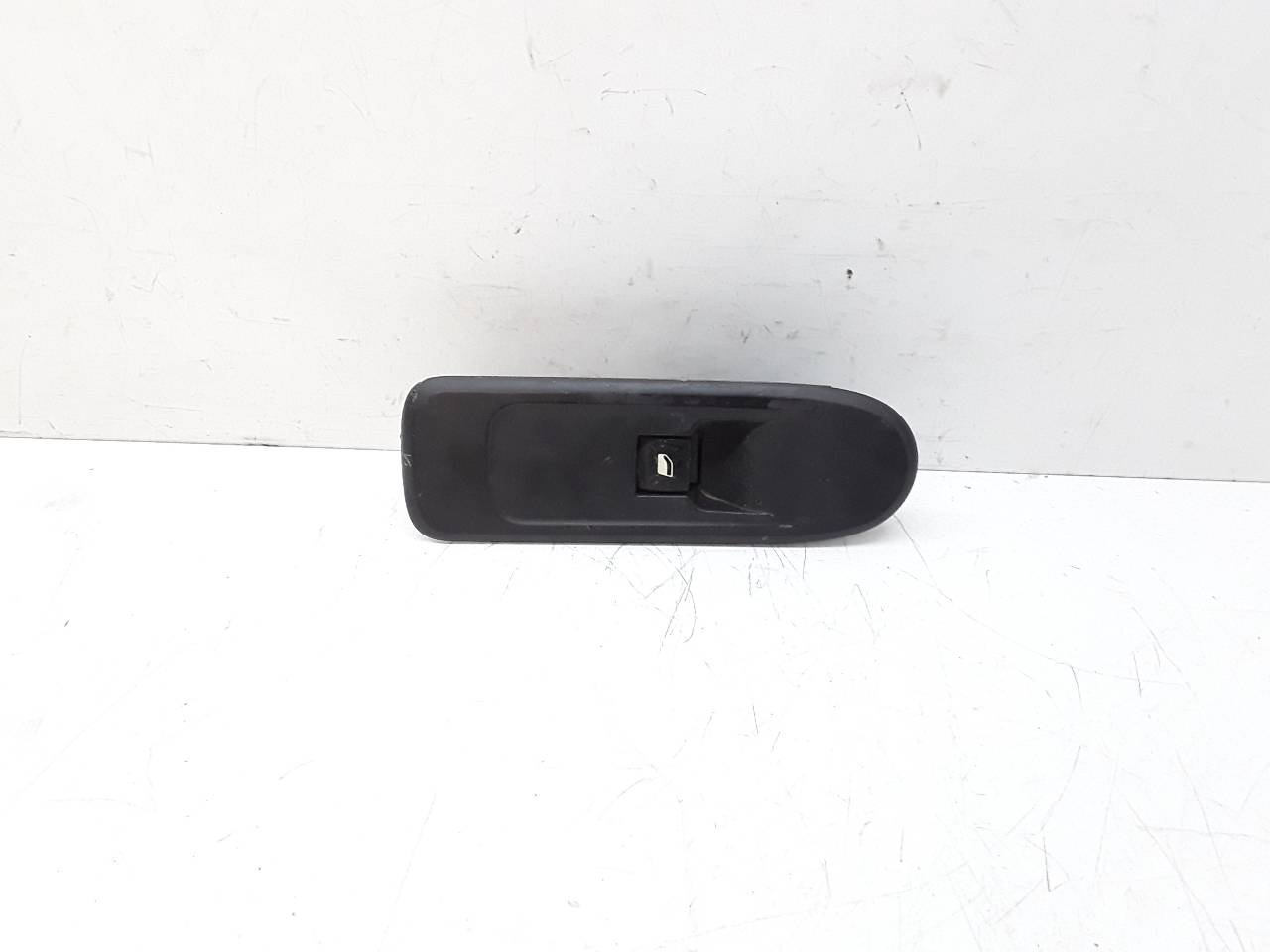 CITROËN C5 2 generation (2008-2017) Front Right Door Window Switch 96661102XT 19158798