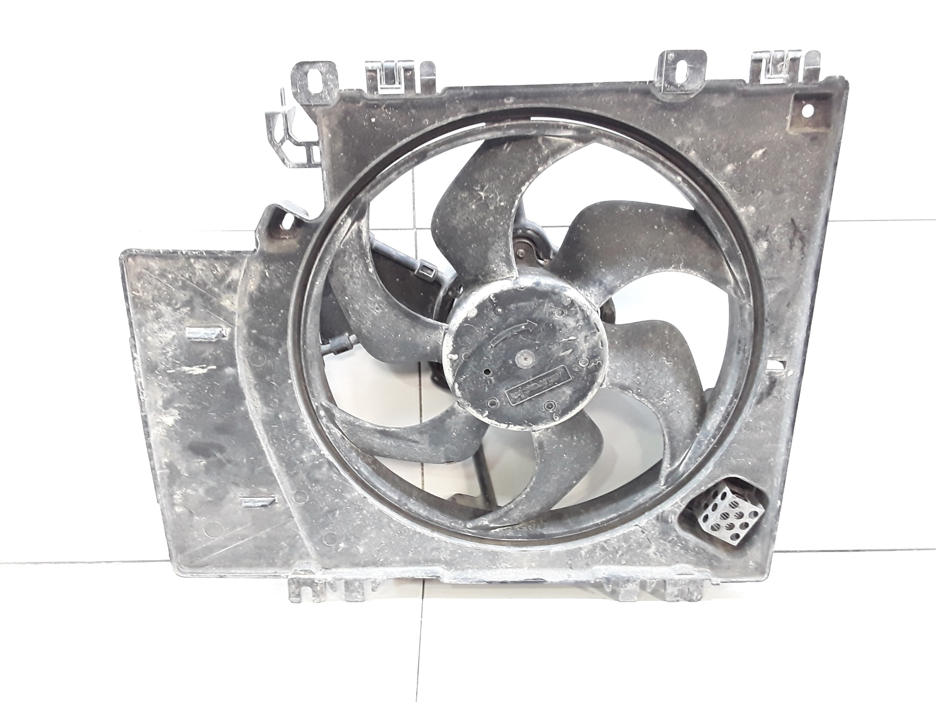 NISSAN Cordoba 2 generation (1999-2009) Diffuser Fan 1831442016 25611676