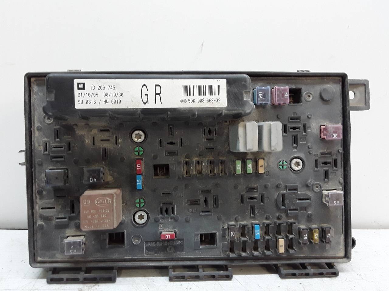 OPEL Astra J (2009-2020) Fuse Box 13206745 19065461