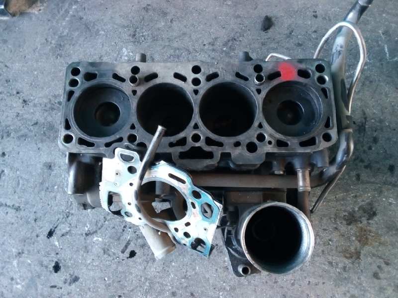 VOLKSWAGEN Passat B6 (2005-2010) Engine Block BKP 25605825