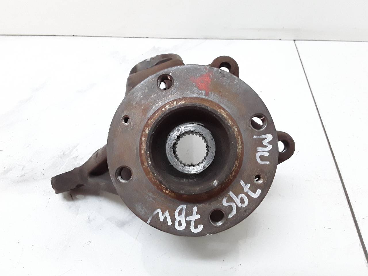 MITSUBISHI 306 1 generation (1993-2002) Front Right Wheel Hub 8200297033 19050350