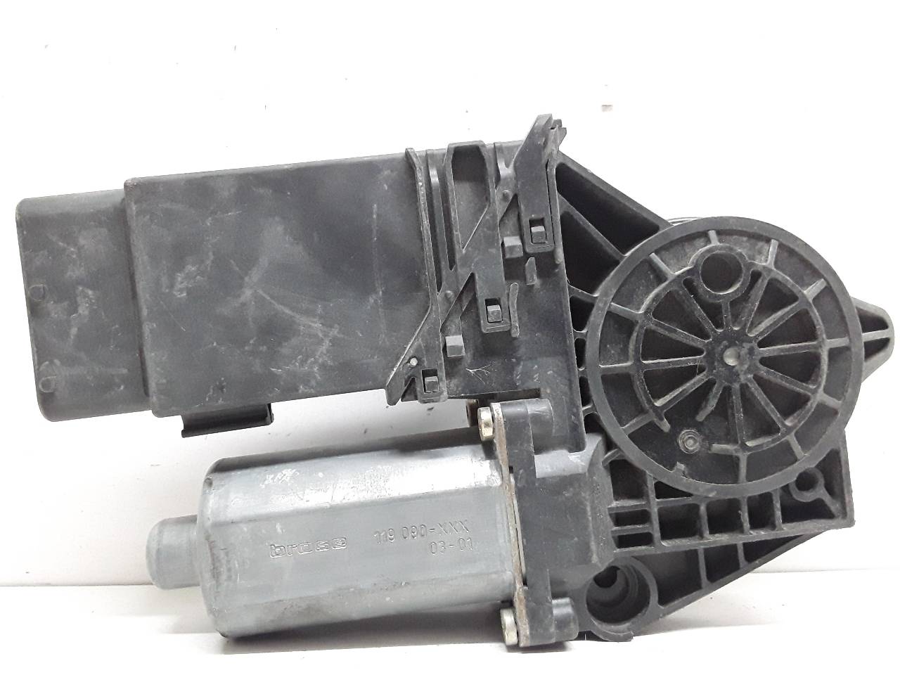 VOLKSWAGEN Passat Variant 1 generation (2010-2024) Front Right Door Window Control Motor 0130821694 19084120