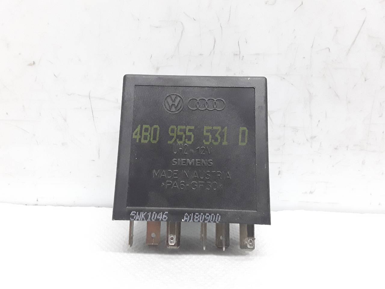 AUDI 323 BJ (1998-2003) Relays 4B0955531D 25612827