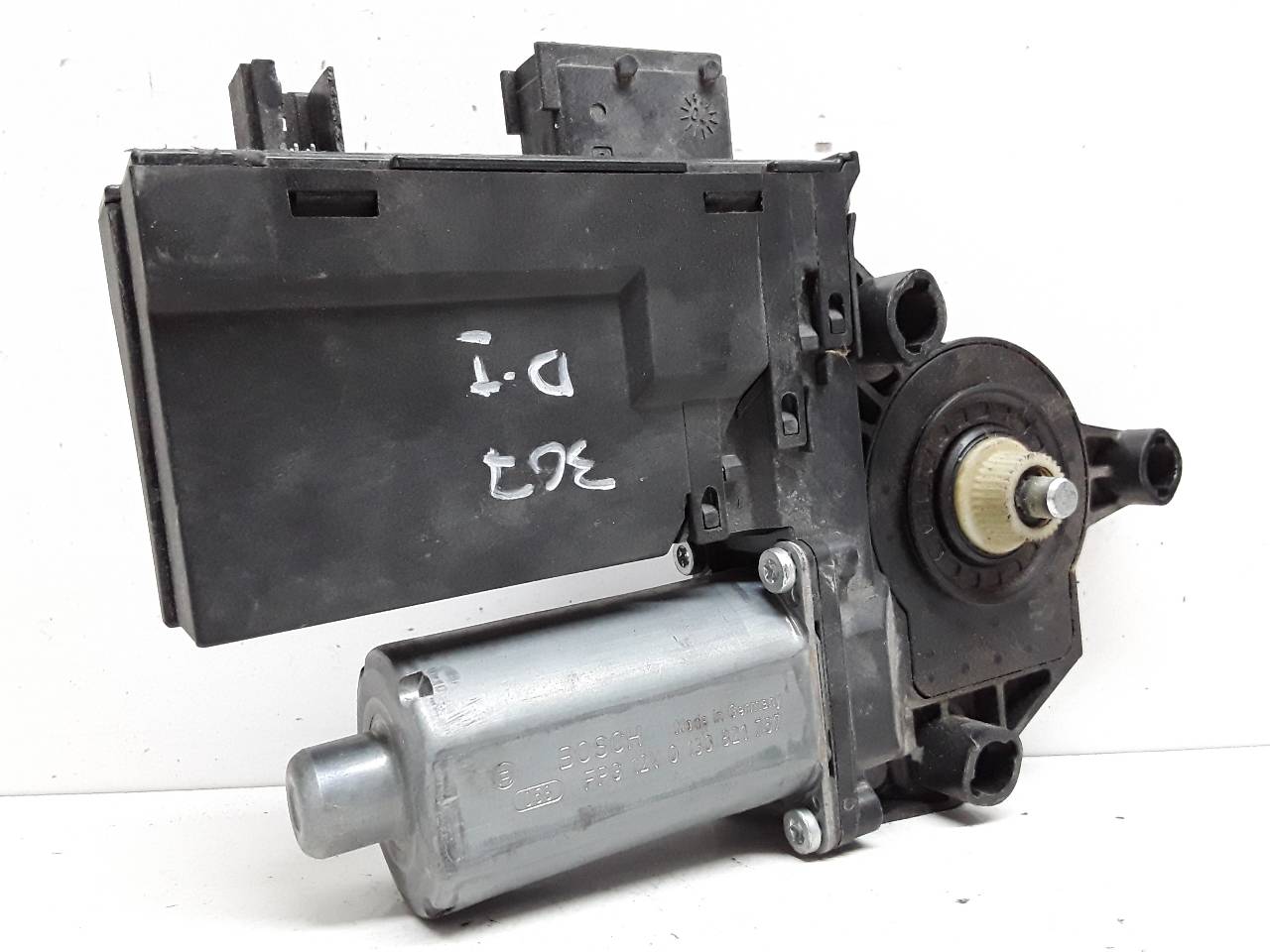 PEUGEOT 307 1 generation (2001-2008) Motor regulator geam ușă stânga față 0130821767 19090626