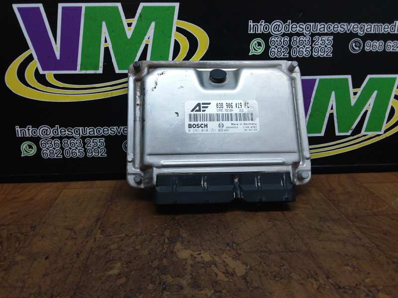 SEAT Alhambra 1 generation (1996-2010) Moottorin ohjausyksikkö ECU 038906019FC 18878080