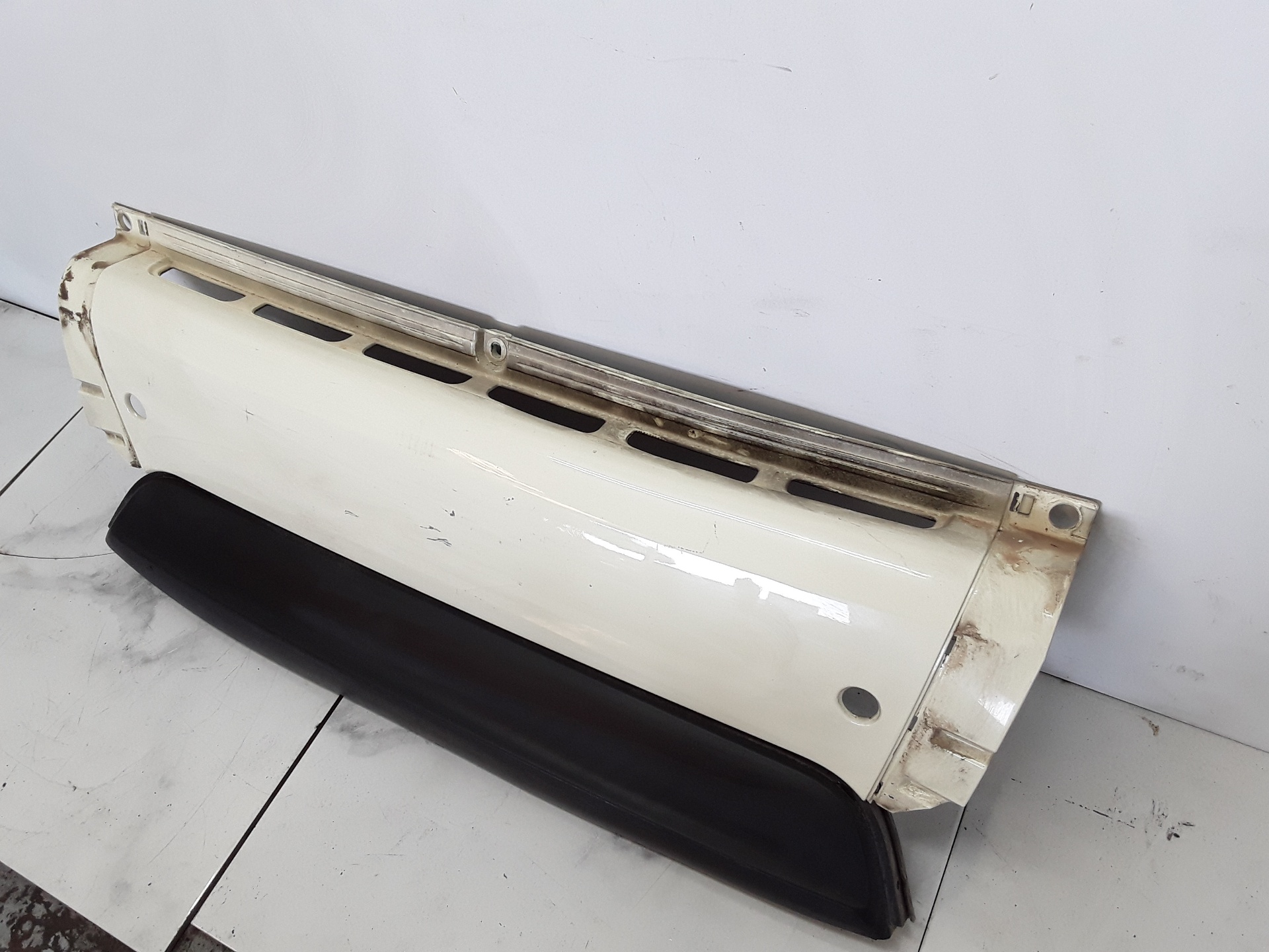 VOLKSWAGEN Rear Bumper 0000941 25605969