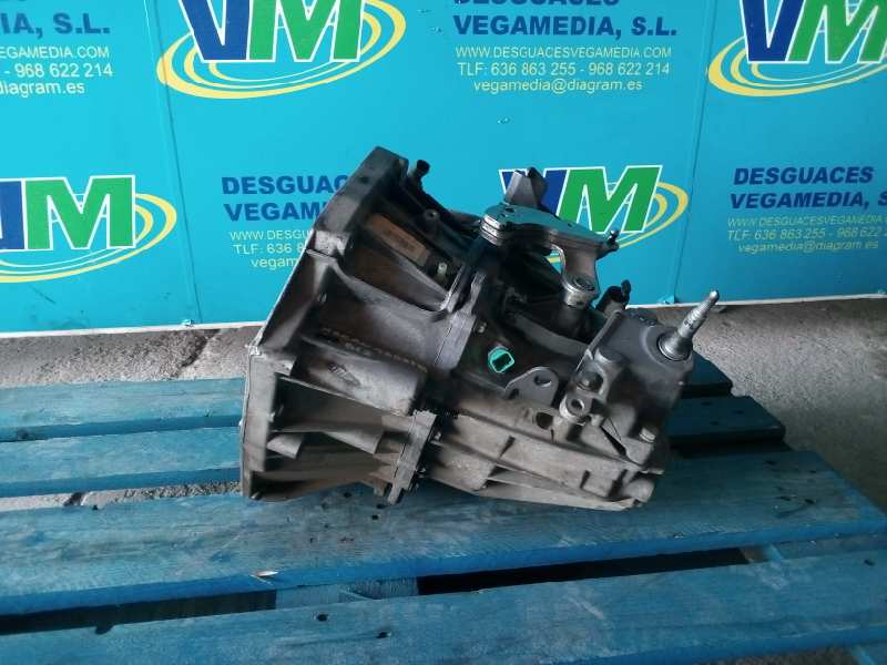 RENAULT Megane 2 generation (2002-2012) Коробка передач TL4A000 25605286