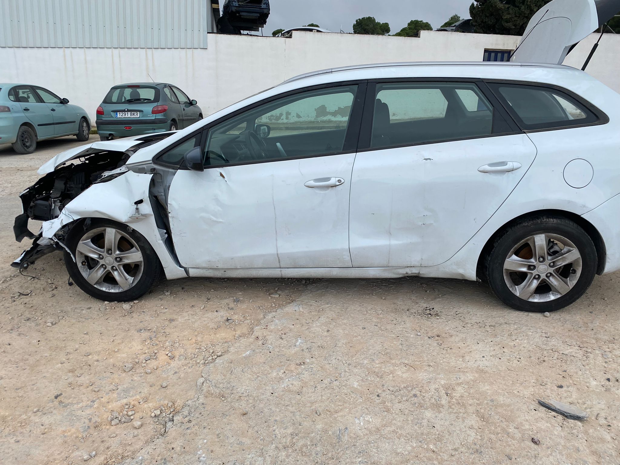 KIA Cee'd 2 generation (2012-2018) Autres pièces de phares 92405A23 25593803