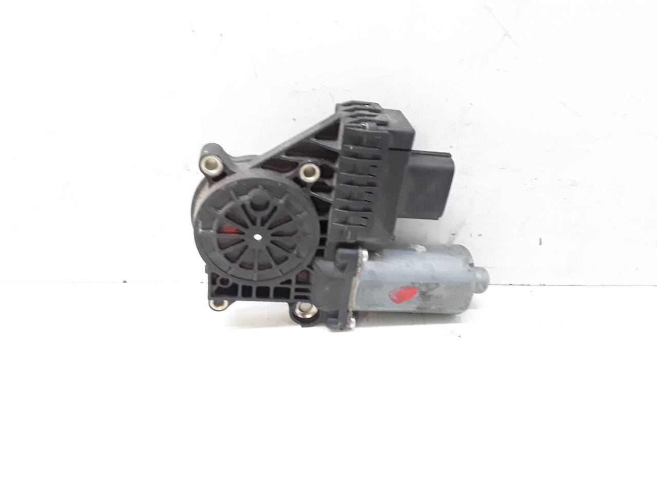 FORD Mondeo 3 generation (2000-2007) Moteur de commande de vitre de porte arrière gauche 0130821773 19152235