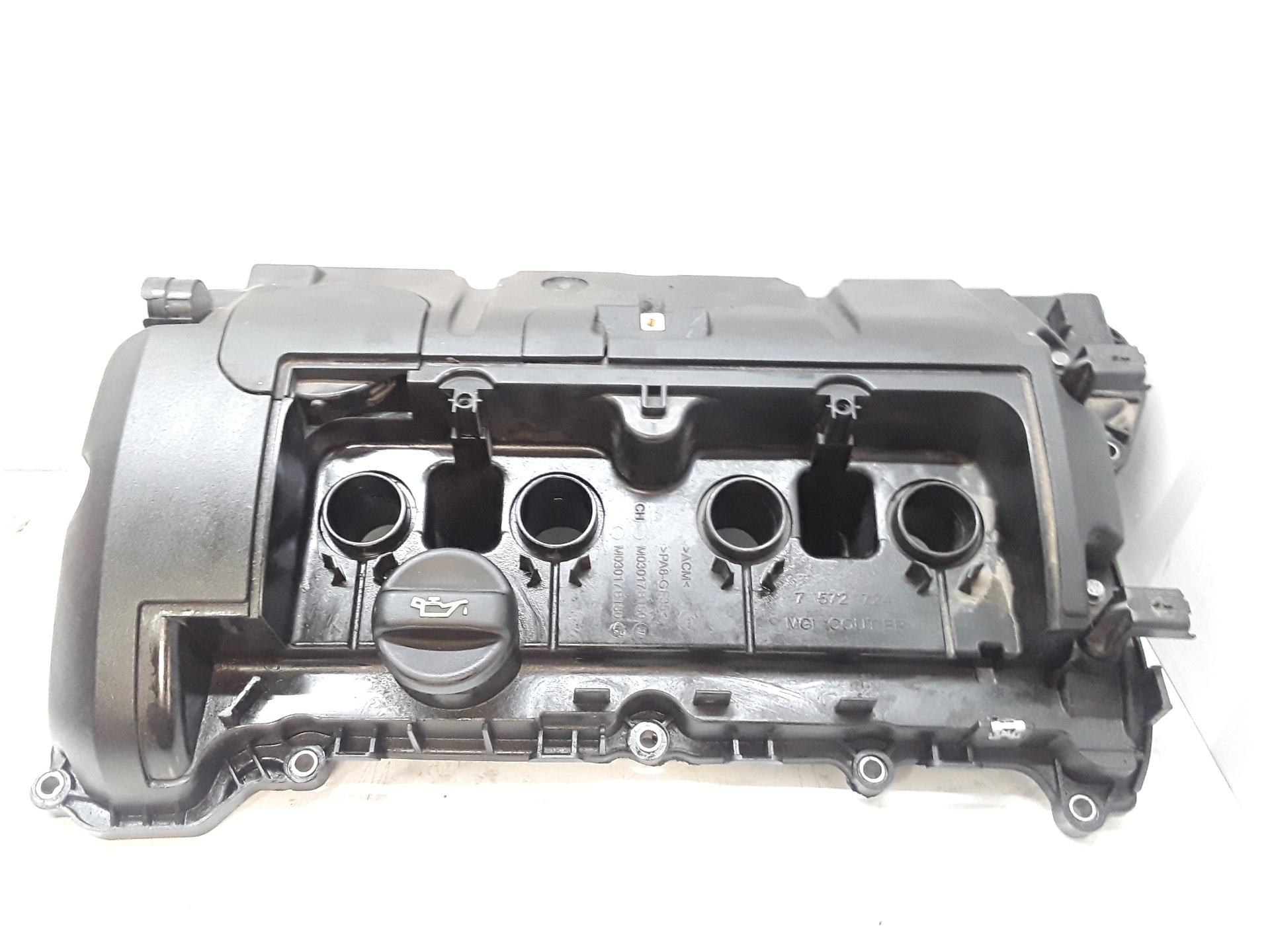 PEUGEOT 3008 1 generation (2010-2016) Valve Cover M03017B150 19153401