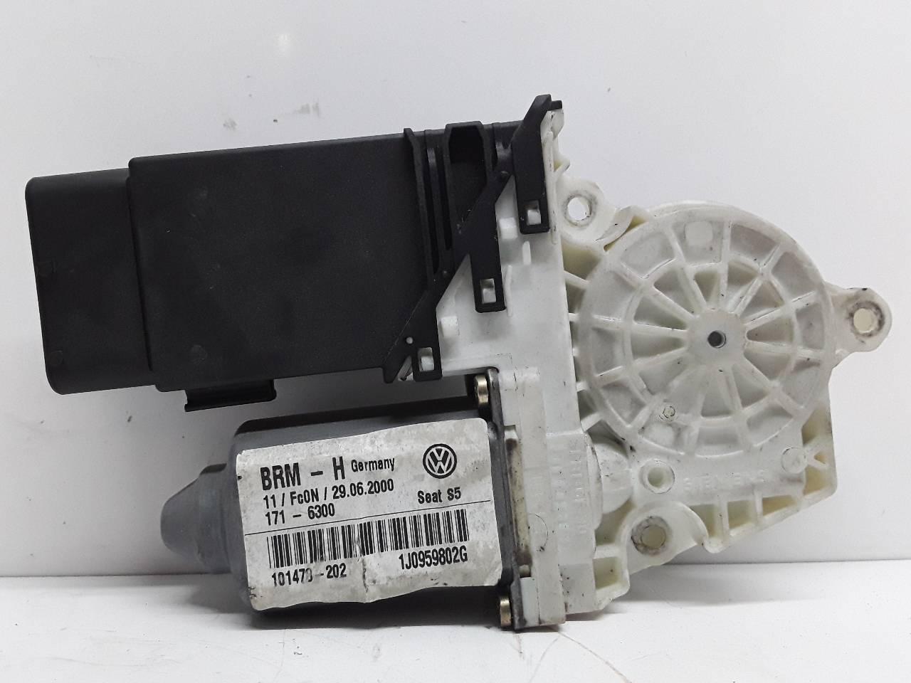 NISSAN Toledo 2 generation (1999-2006) Motor de control geam ușă dreapta față 1J0959802G 18842872