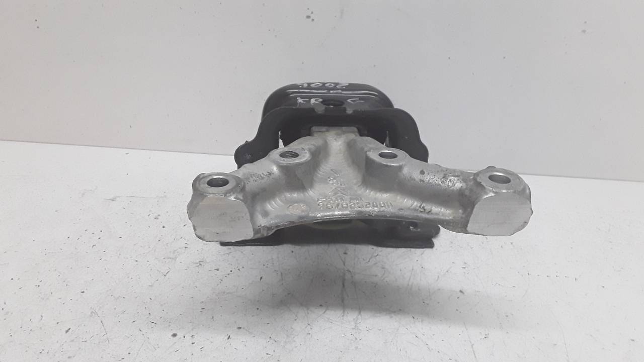 PEUGEOT 208 Peugeot 208 (2012-2015) Right Side Engine Mount 9678252080 25623500